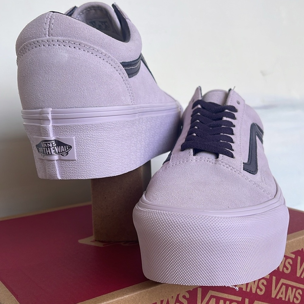 Women’s Vans Old Skool Stackform
Suede Lavender
VN0009PZLAE
Platforms Sneakers - Picture 11 of 16